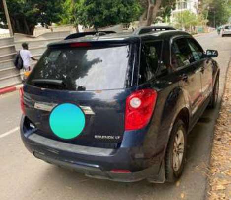 Chevrolet Equinox SUV bleu foncé polyvalent image 3