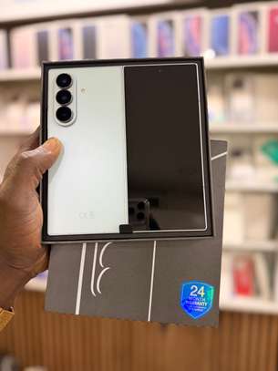 Samsung Galaxy Z Fold 7 512gb dual sim image 4