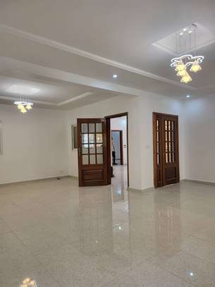 Belle villa lumineux a louer a Mermoz image 4