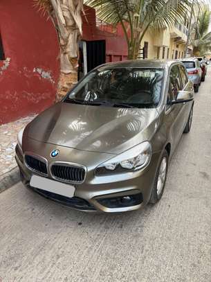 BMW serie 2 image 2