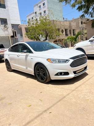 Ford Fusion SE image 6