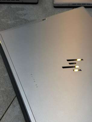 HP Elite x2 G4 image 2