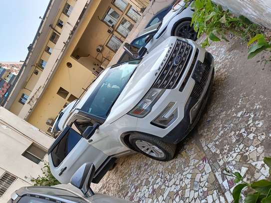 Ford Explorer V6 2017 image 2