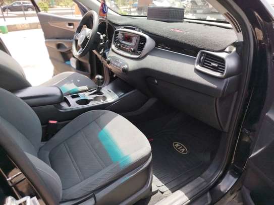 Kia Sorento 4x4 image 5