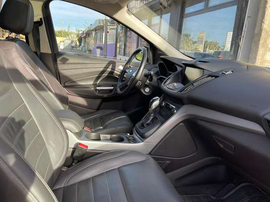 FORD ESCAPE image 4