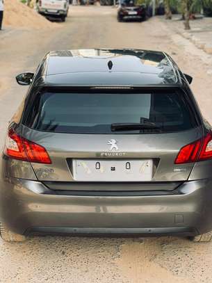 Peugeot 308 année 2016 image 2