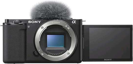 Canon R50 image 3