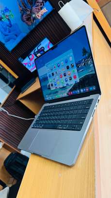 MacBook Pro M1 & M2 2023 - SSD 1To - Ram 16gb - 14’pouce image 4
