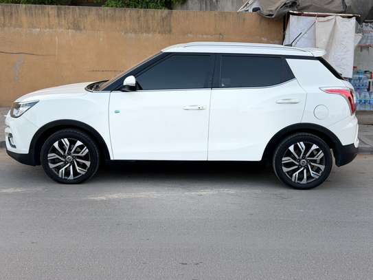 Ssangyong tivoli  *2017* image 3