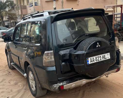 Mitsubishi pajero image 5