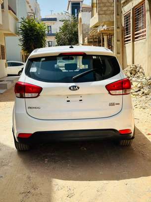 Kia Rondo 2016 image 4