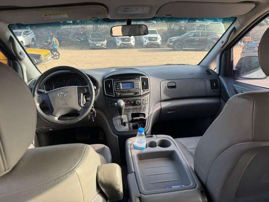 HYUNDAI STAREX 2017 image 6