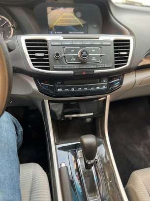 Honda Accord image 4