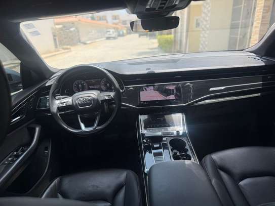 Audi Q8 2021 image 10