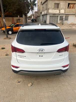 Hyundai Santafe limited 2017 image 9