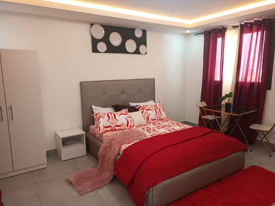 Chambre meublée au point E image 2