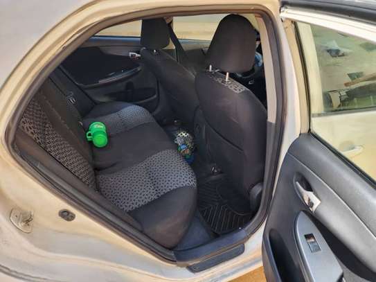 Toyota corrola image 9