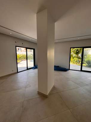 VILLA SDANDING image 6