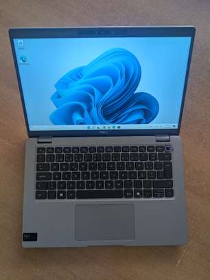 Dell latitude 5450 image 2