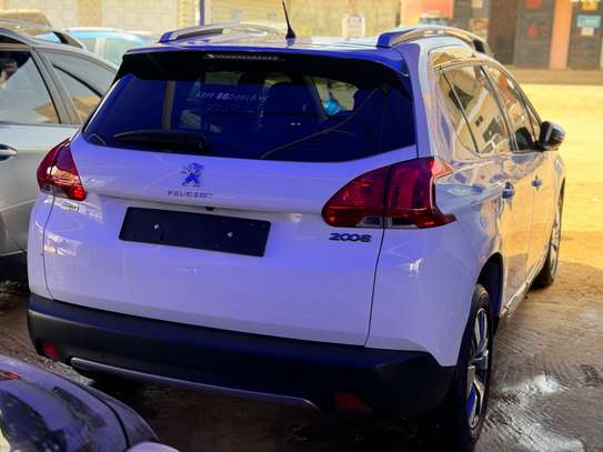 Peugeot 2008 2016 image 4