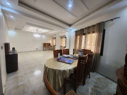 Duplex à louer à Sipres Mermoz image 3