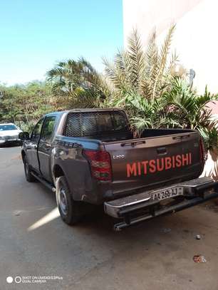 Location Mitsubishi L200 image 3