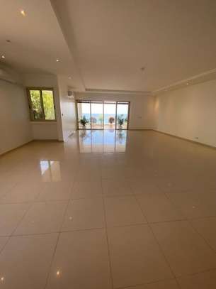 À vendre corniche Ouakan F4 vue mer 3 chambres image 2