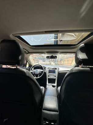 Ford Fusion Full Option image 2