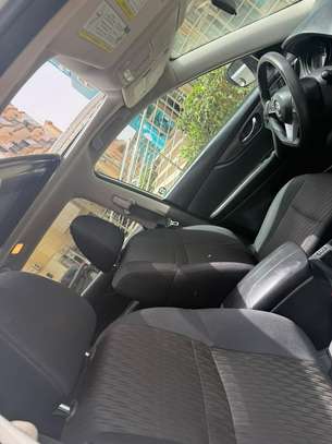 Nissan Rogue 2018 image 2