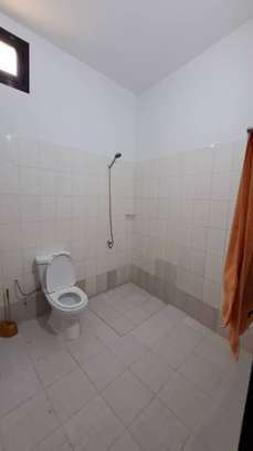 STUDIO (PETITE VILLA) MEUBLE A SAINT-LOUIS NGALLELE image 14