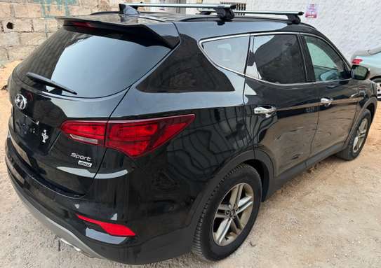 Hyundai Santafe 2017 version 4x4 image 6