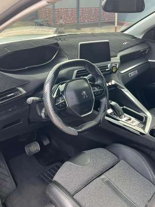 Peugeot 3008 image 3