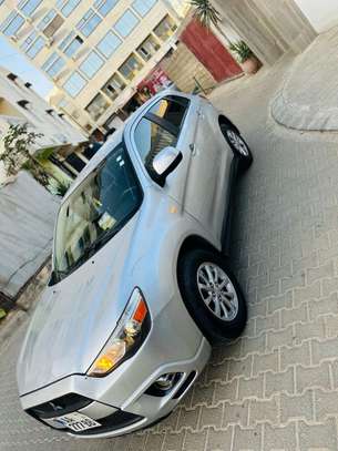 Mitsubishi rvr 2012 image 2