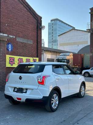 SANGYEYONG TIVOLI 2017 image 7