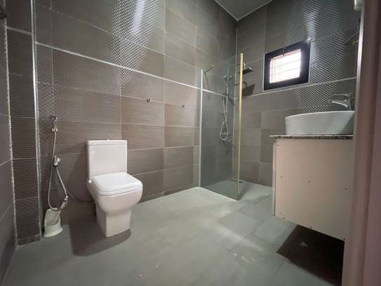 Appartement F4 à louer à Yoff Onomo image 6