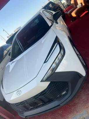 Toyota C HR image 1