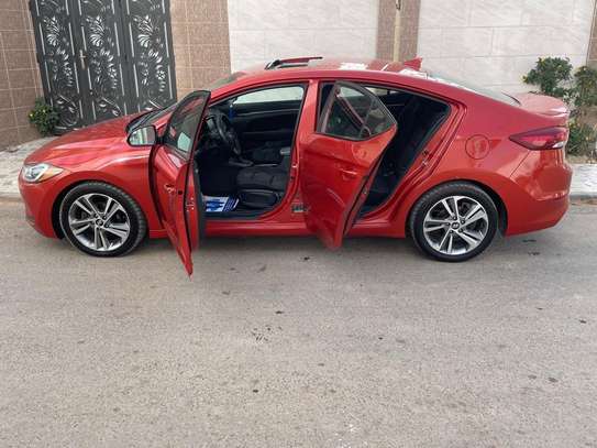 Hyundai Elantra 2017 image 4