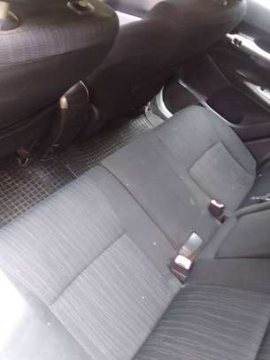 TOYOTA AURIS image 8