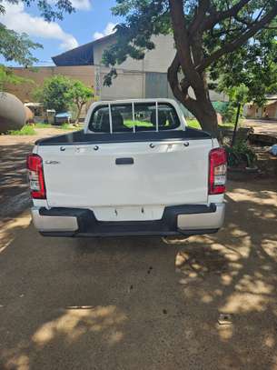 Mitsubishi L200 double cabine 5 places blanc image 3