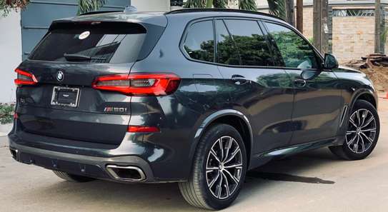 BMW X5 M50i 2021 image 12