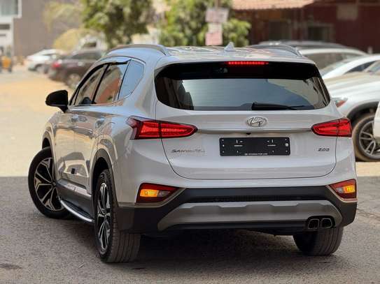 HYUNDAI SANTA FE 2018 image 4