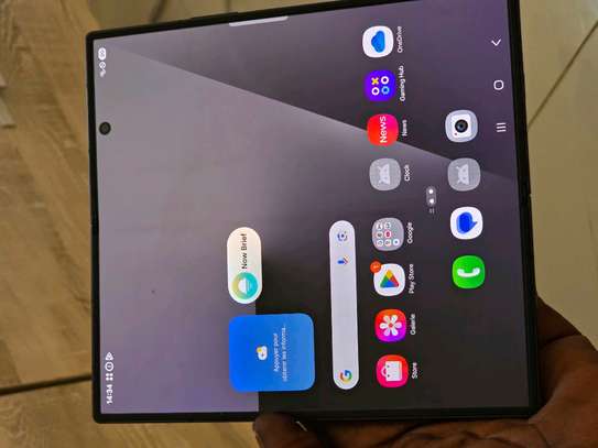 Samsung galaxie Z fold7 512GB 12GB ram image 2