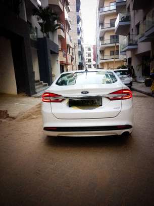 Ford fusion se 2018 image 4