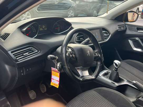 Mitsubishi Outlander image 8