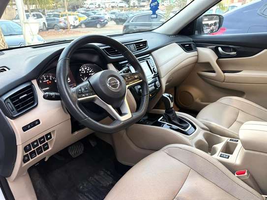 Nissan rogue image 9