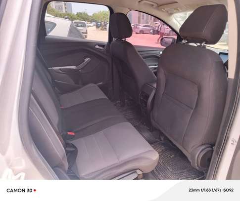 Ford Escape image 12