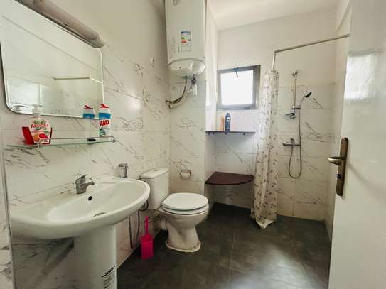 Appartement meublé à Ouest-foire en face Auchan Yoff image 11