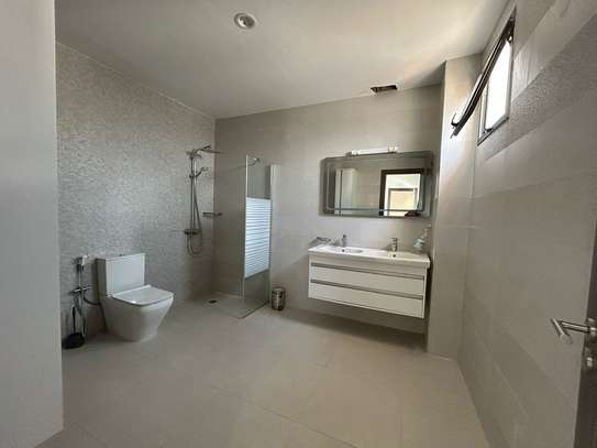 Appartement 4chambres à Louer aux Almadies image 7