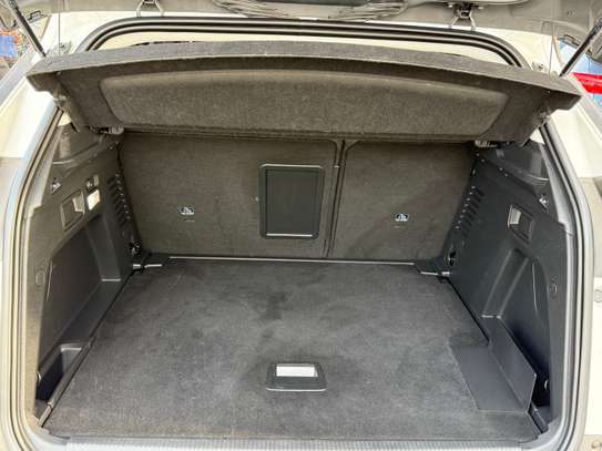 Peugeot 3008 2018 image 13
