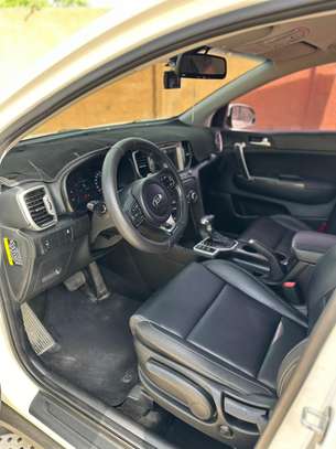 Kia Sportage image 3